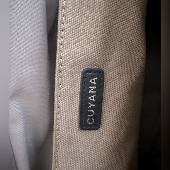 Cuyana Triple Zip Canvas Weekender - Picture 6 of 6